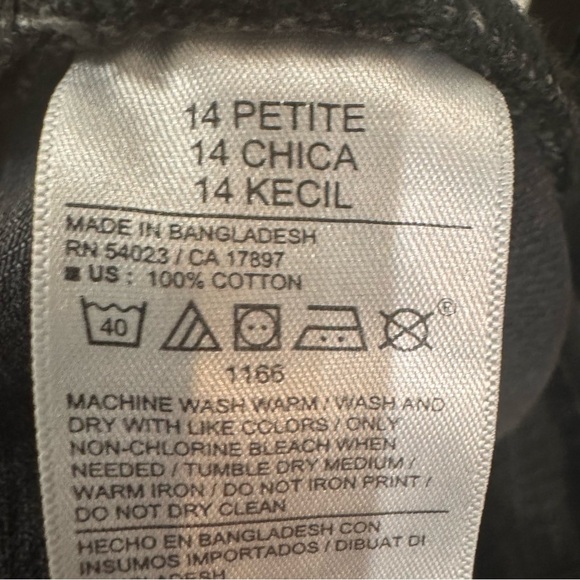 Old Navy Black Slouchy Straight Ankle Jean Overalls Size 14 Petite - Picture 15 of 15